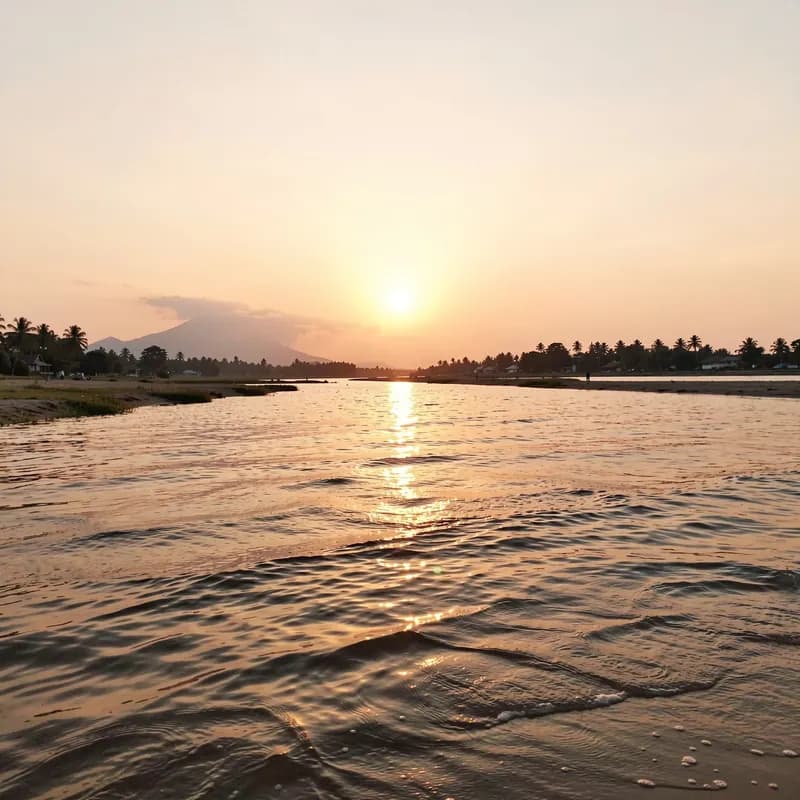 Aroma Pagi di Muara